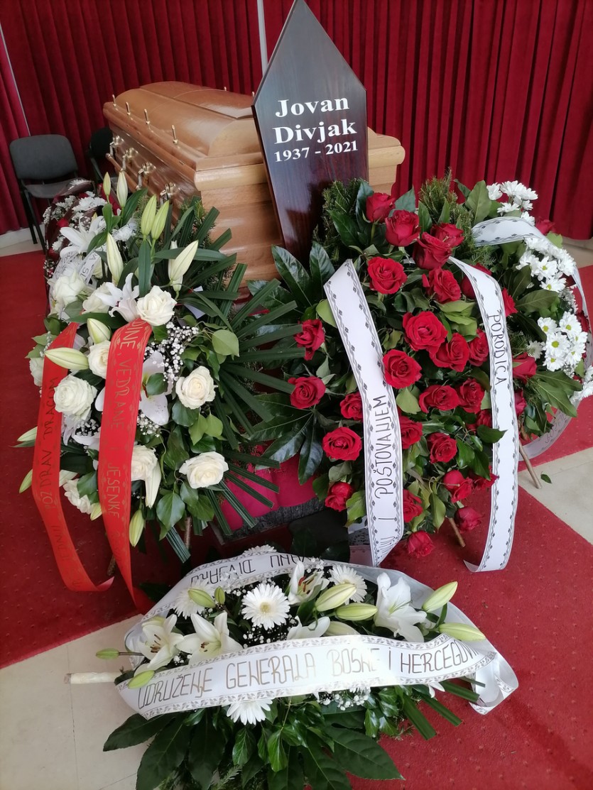 Sahranjen Jovan Divjak, penzionisani general Armije Republike Bosne i Hercegovine