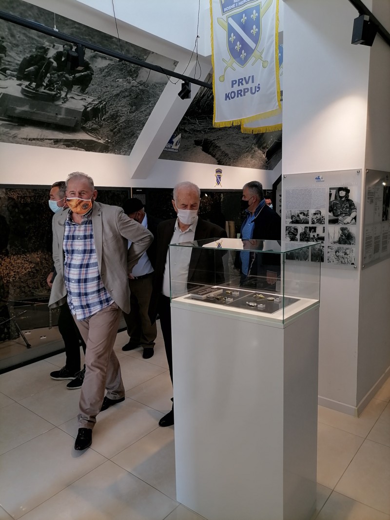 Članovi Udruženja generala Bosne i Hercegovine na brdu Žuč3